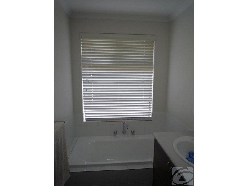 34 Dixie Rd, Kelmscott WA 6111