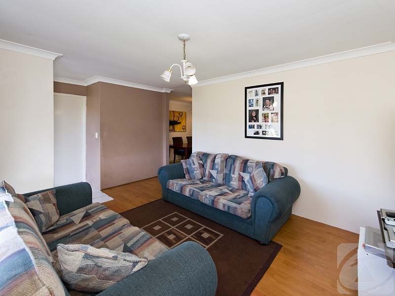 17 Mackay Crescent, Gosnells WA 6110