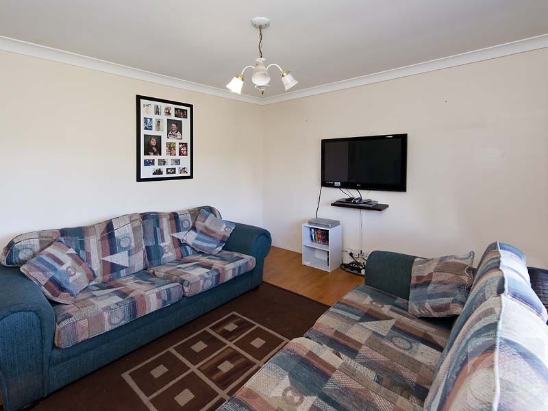 17 Mackay Crescent, Gosnells WA 6110