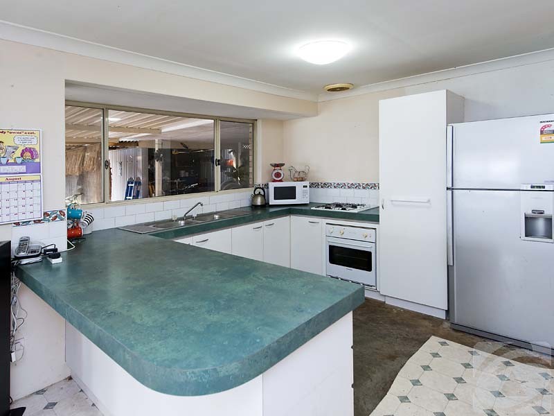 17 Mackay Crescent, Gosnells WA 6110