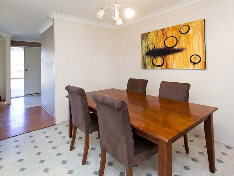 17 Mackay Crescent, Gosnells WA 6110