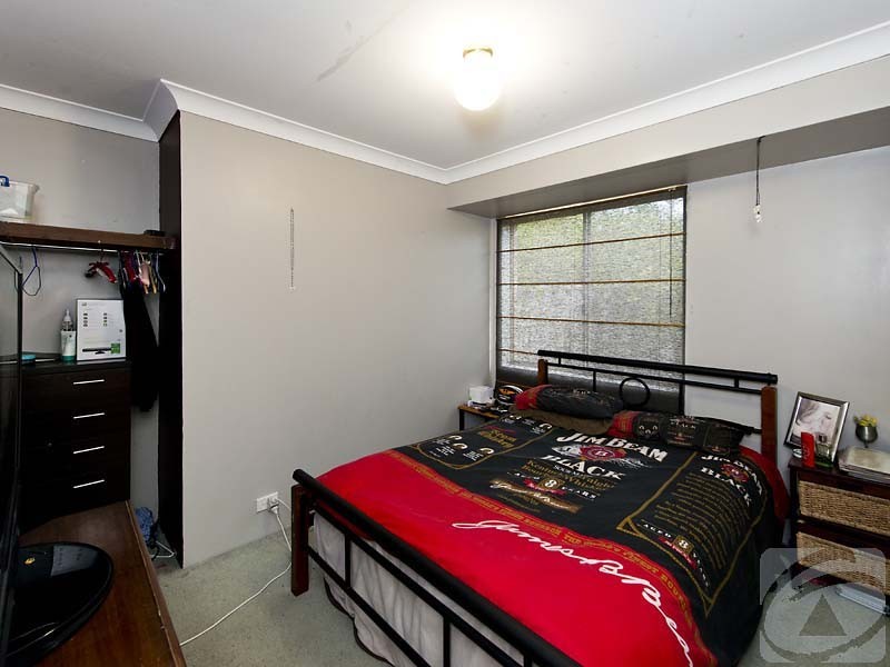 17 Mackay Crescent, Gosnells WA 6110