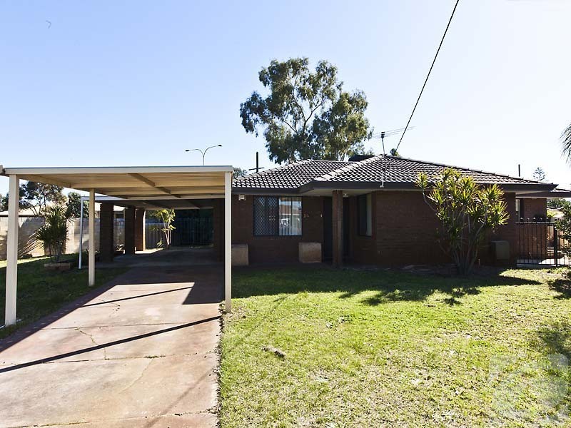 15 Cressida Way, Camillo WA 6111