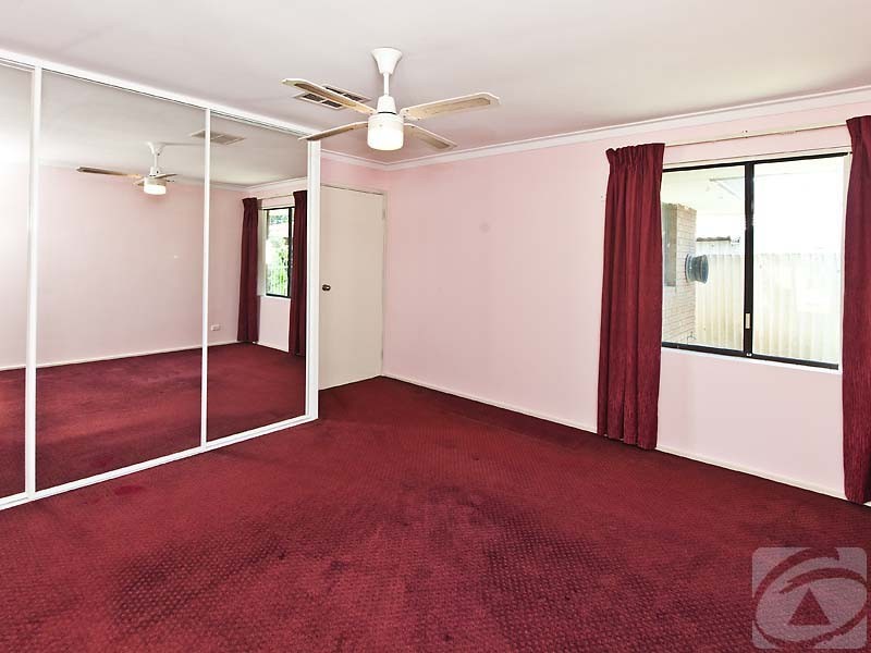 15 Cressida Way, Camillo WA 6111