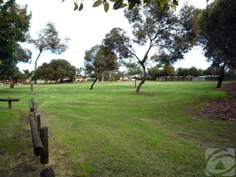 29 Whistler Green, Brookdale WA 6112