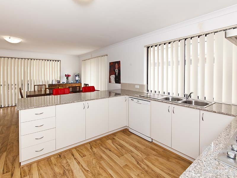 4 Cheltenham Approach, Harrisdale WA 6112