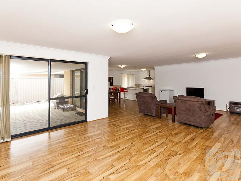 4 Cheltenham Approach, Harrisdale WA 6112