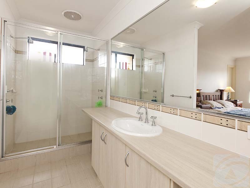 4 Cheltenham Approach, Harrisdale WA 6112