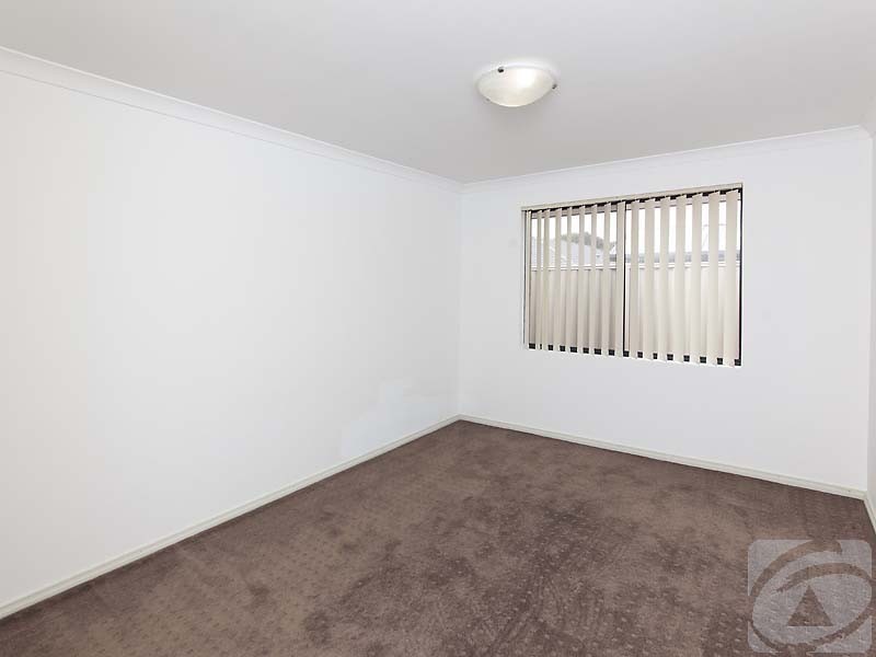 4 Cheltenham Approach, Harrisdale WA 6112