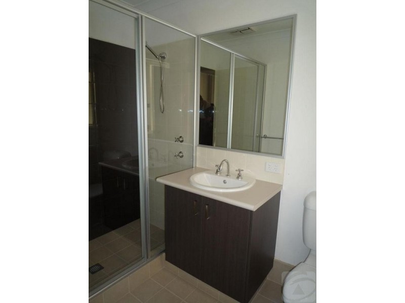 6/13 Third Ave, Kelmscott WA 6111