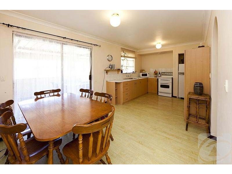 1 Ainsley Court, Camillo WA 6111