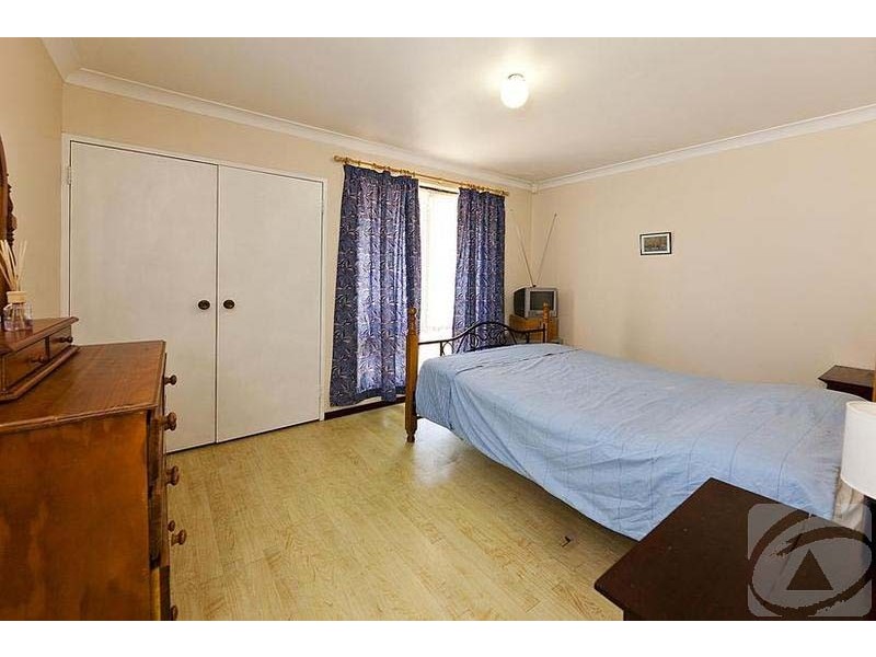 1 Ainsley Court, Camillo WA 6111