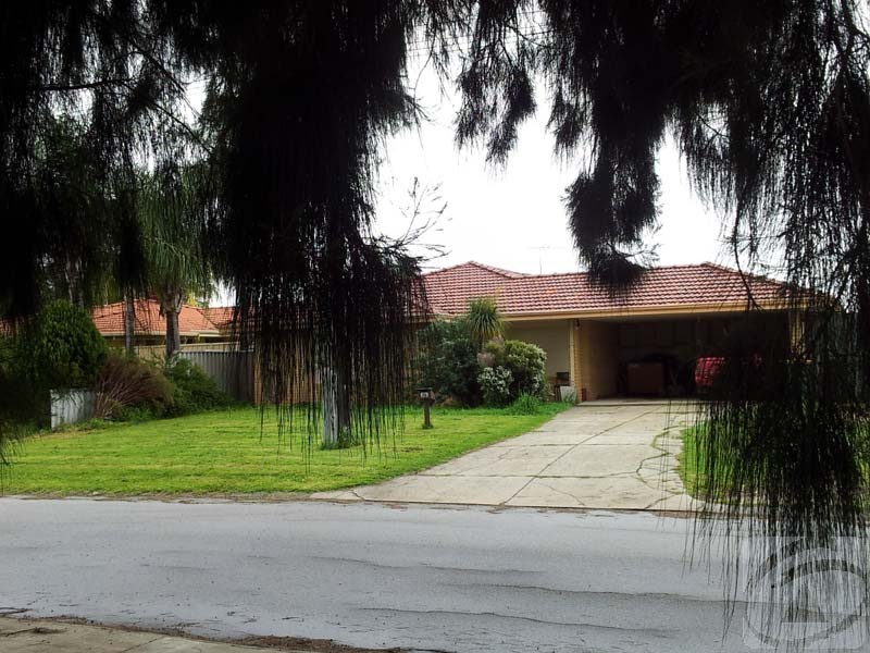 26 Hemingway Drive, Camillo WA 6111