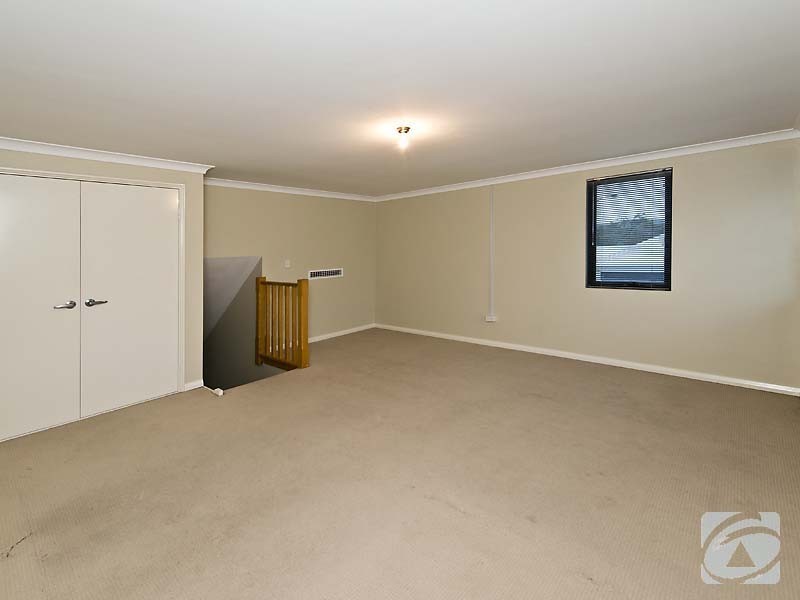 12/191 Railway Ave, Kelmscott WA 6111