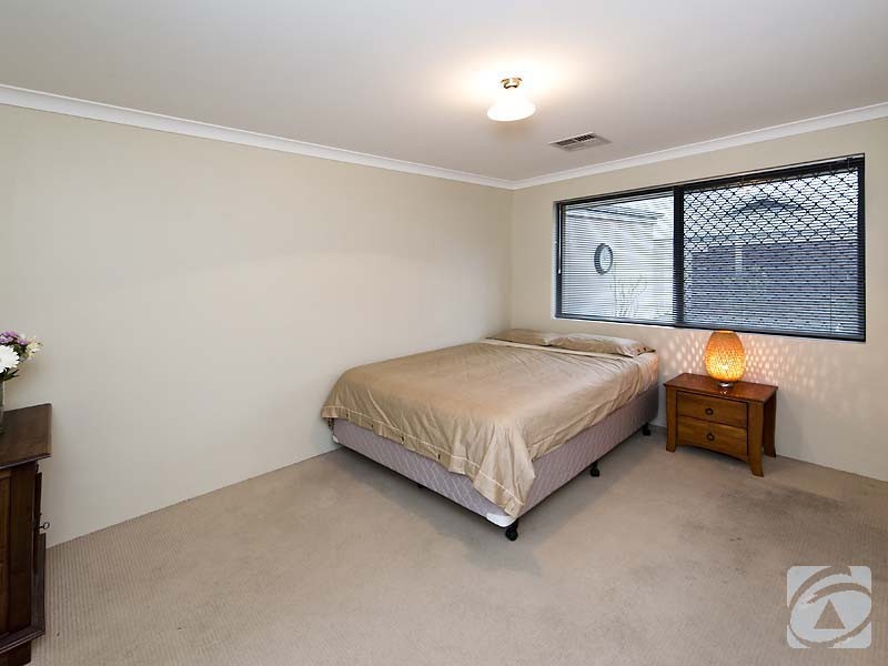 12/191 Railway Ave, Kelmscott WA 6111