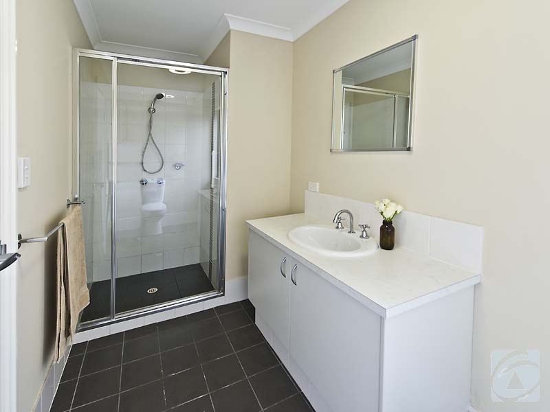 12/191 Railway Ave, Kelmscott WA 6111