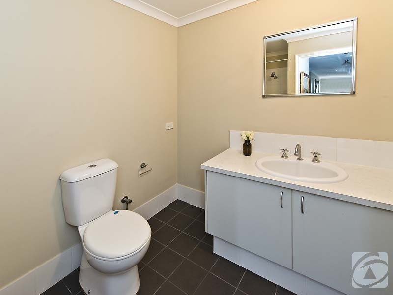 12/191 Railway Ave, Kelmscott WA 6111