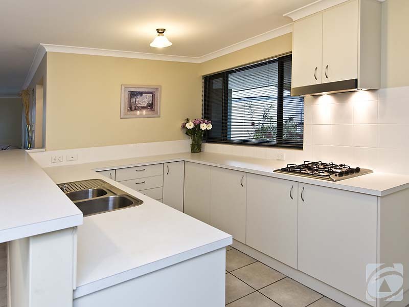 12/191 Railway Ave, Kelmscott WA 6111