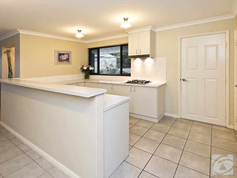 12/191 Railway Ave, Kelmscott WA 6111