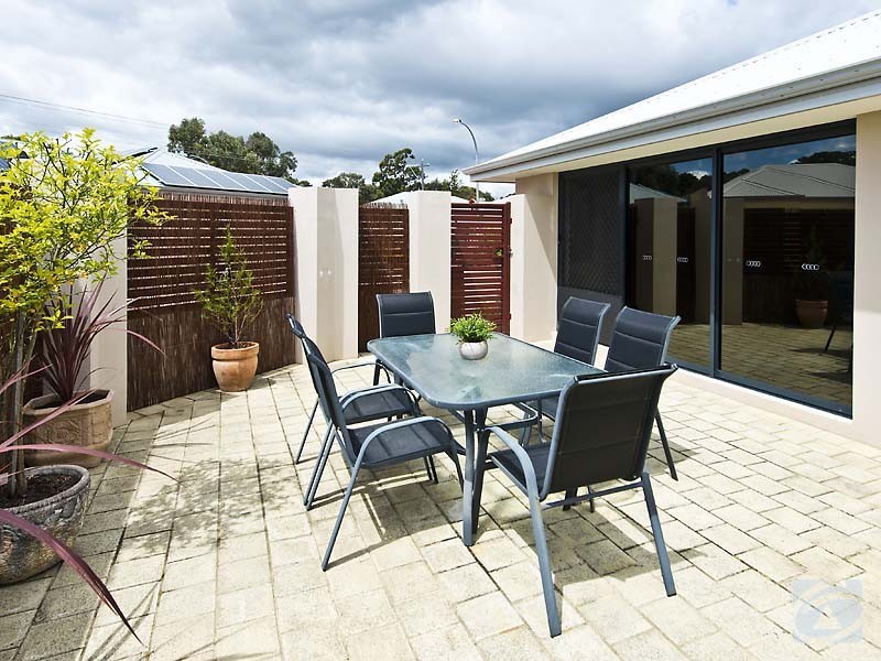 12/191 Railway Ave, Kelmscott WA 6111