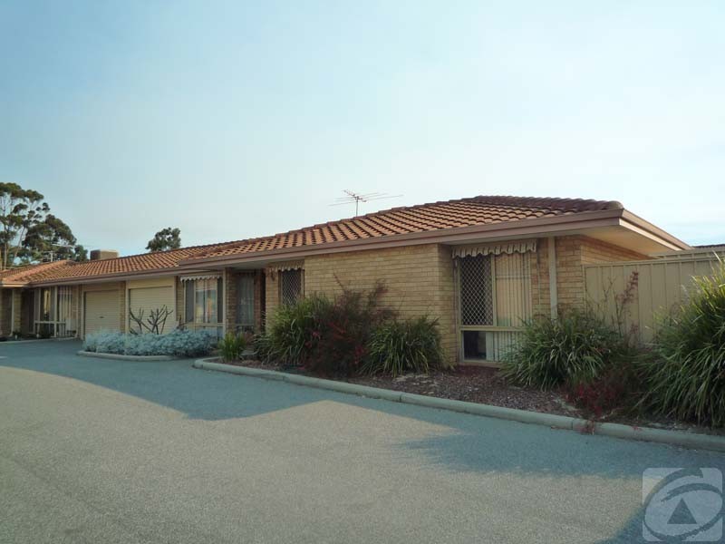 2/57 Third Ave, Kelmscott WA 6111