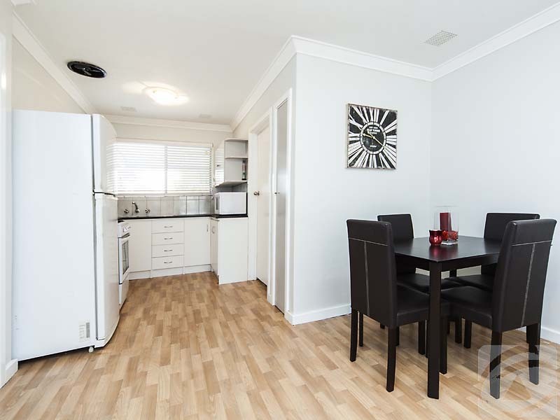 2 Amanda Dr, Camillo WA 6111