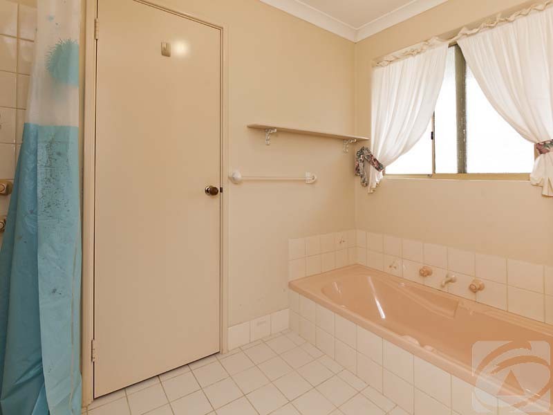 50a Spring Road, Thornlie WA 6108