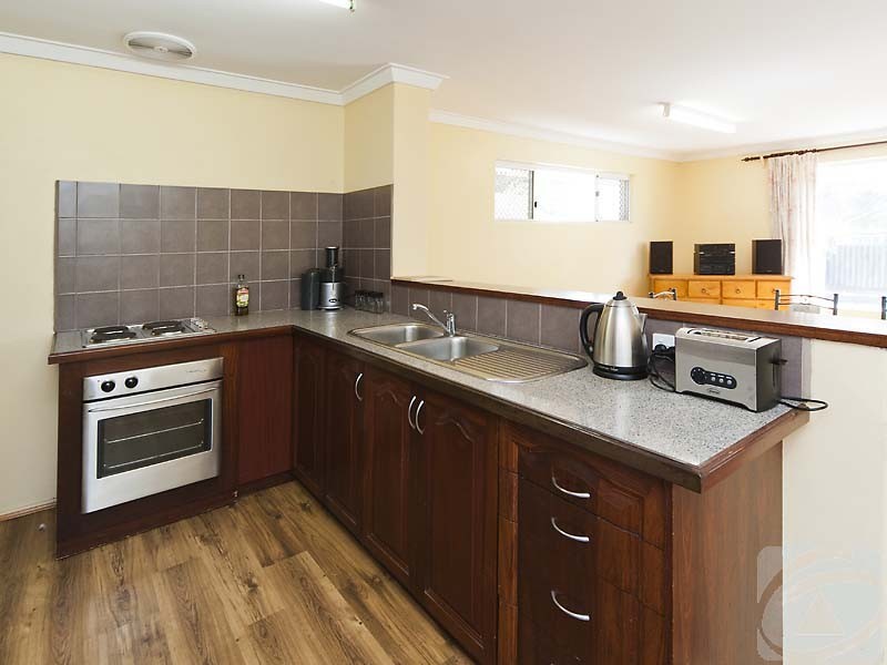 4 Malu Ct, Camillo WA 6111