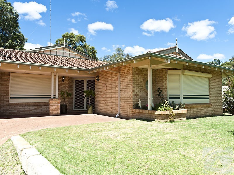 29 Taronga Drive, Kelmscott WA 6111