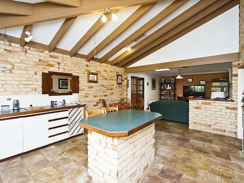 29 Taronga Drive, Kelmscott WA 6111