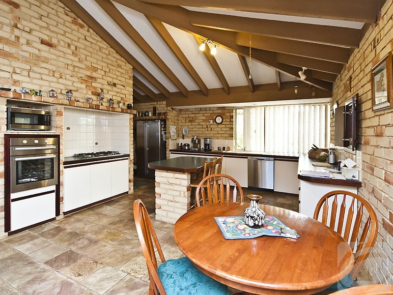 29 Taronga Drive, Kelmscott WA 6111