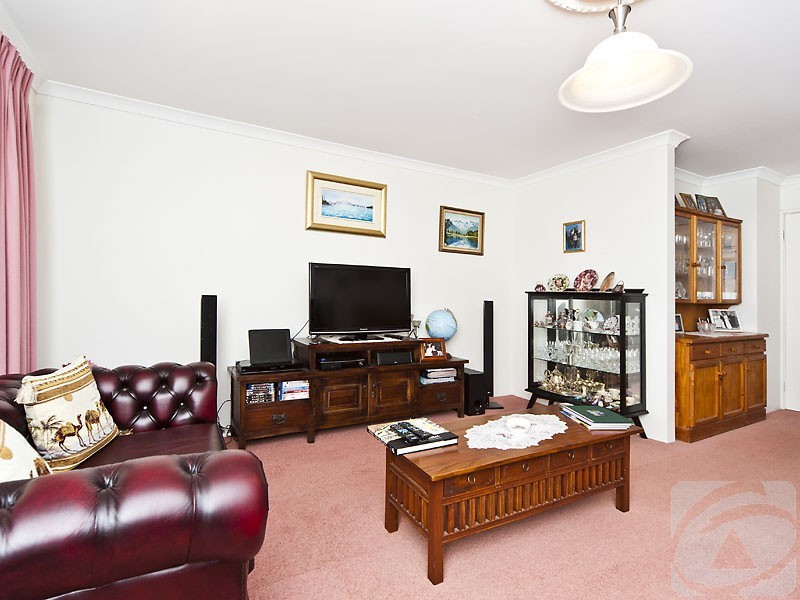 29 Taronga Drive, Kelmscott WA 6111