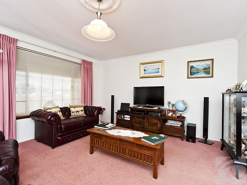 29 Taronga Drive, Kelmscott WA 6111