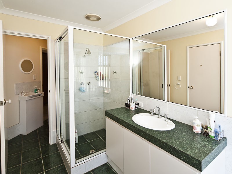 29 Taronga Drive, Kelmscott WA 6111