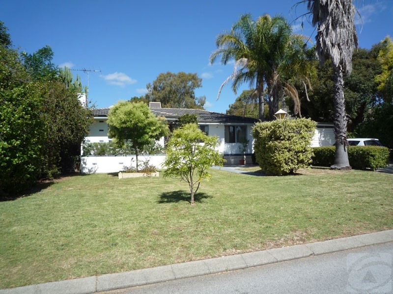 70 Schruth St, Kelmscott WA 6111