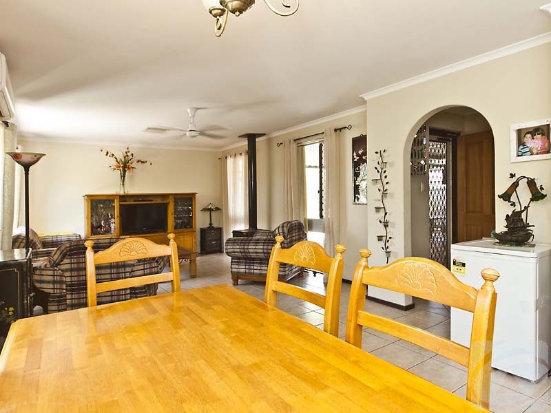 33 Cobham Way, Camillo WA 6111