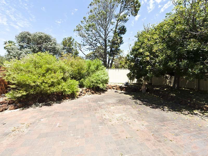 33 Cobham Way, Camillo WA 6111