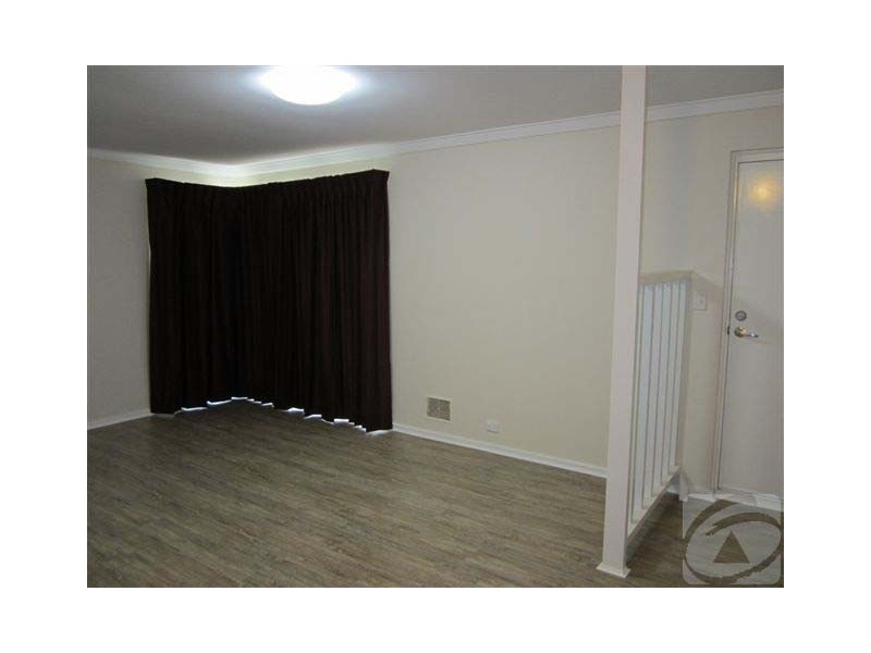 5 Kendal Ct, Camillo WA 6111