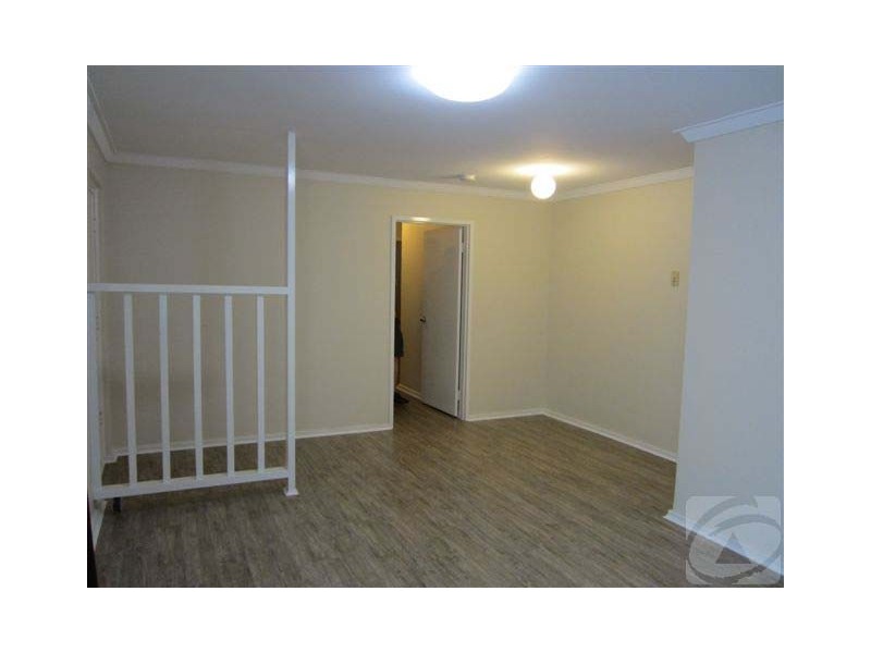 5 Kendal Ct, Camillo WA 6111