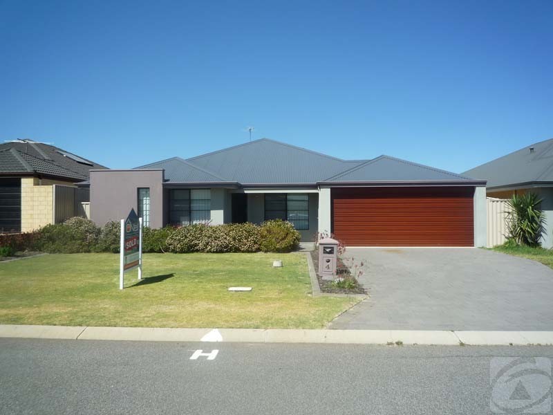4 Browder Drive, Seville Grove WA 6112