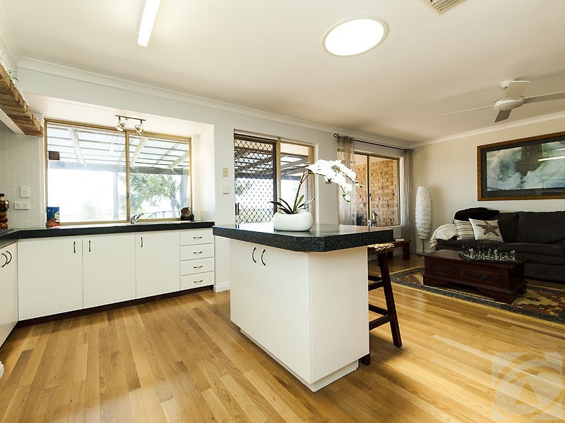 65 Ashley Drive, Kelmscott WA 6111