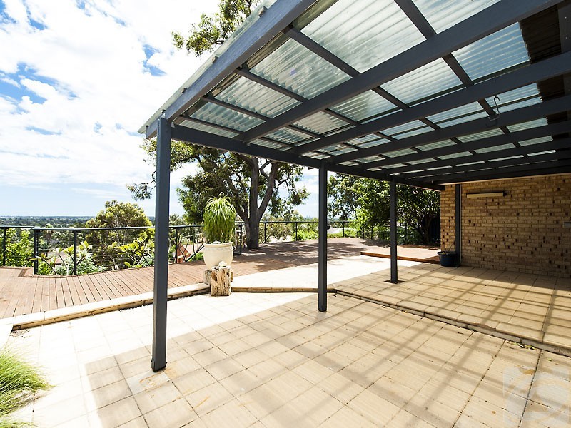 65 Ashley Drive, Kelmscott WA 6111