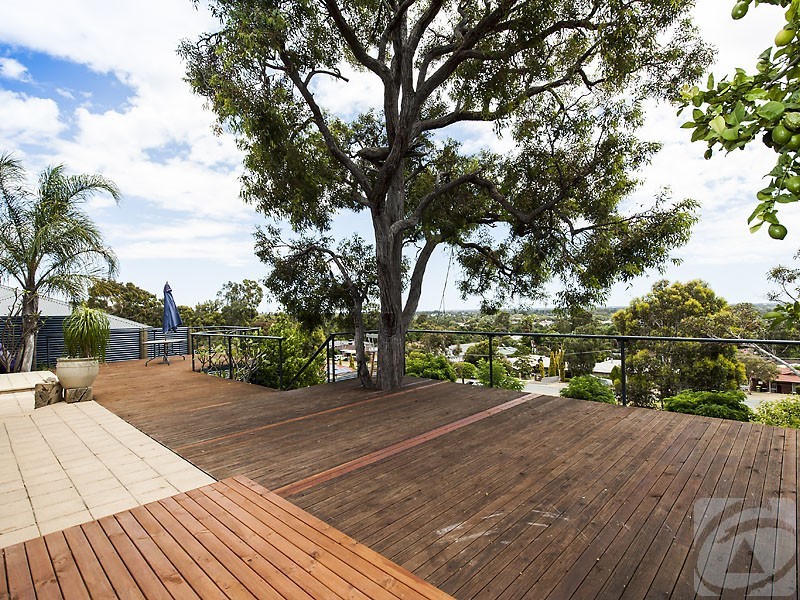 65 Ashley Drive, Kelmscott WA 6111