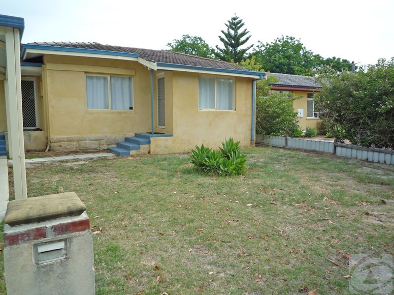 6 Spencer Road, Kelmscott WA 6111