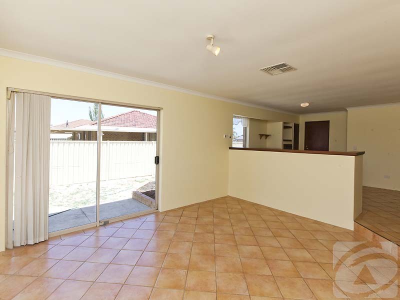 87 Strawberry Drive, Seville Grove WA 6112