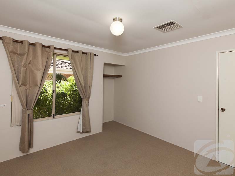 87 Strawberry Drive, Seville Grove WA 6112