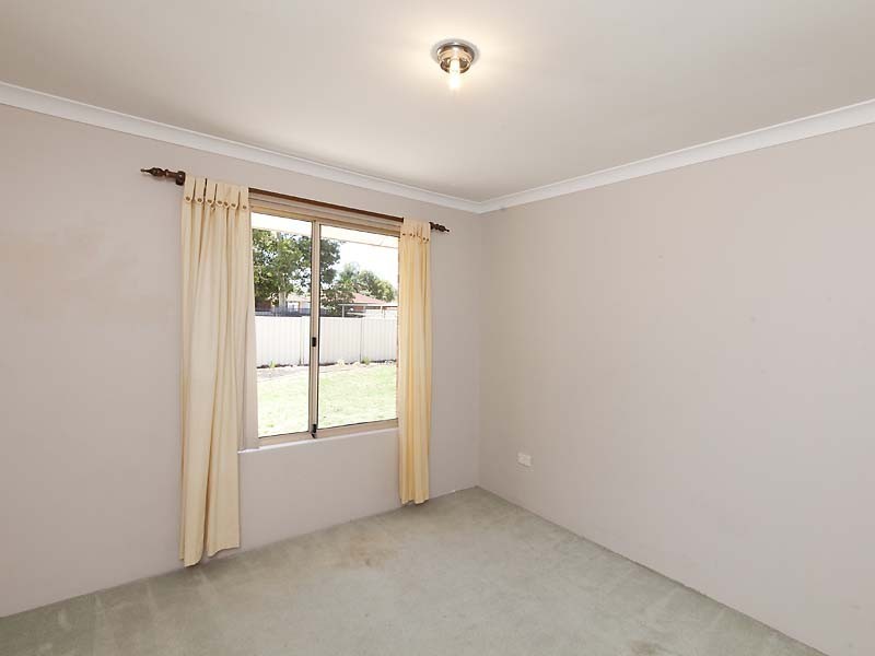 87 Strawberry Drive, Seville Grove WA 6112