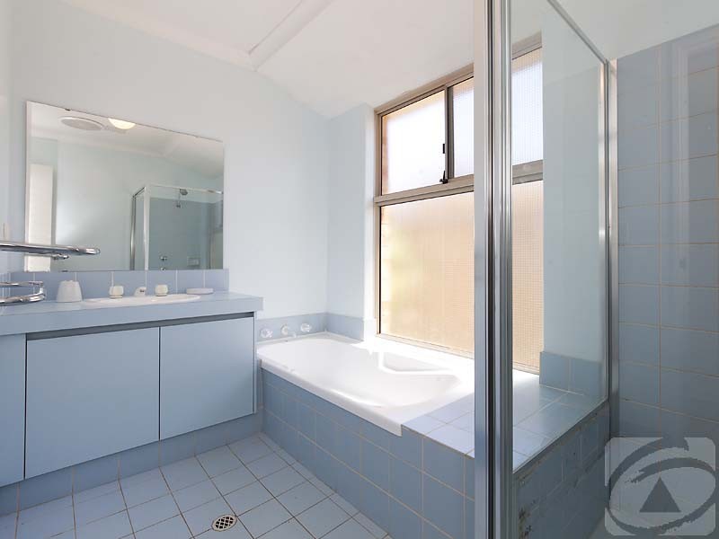 87 Strawberry Drive, Seville Grove WA 6112