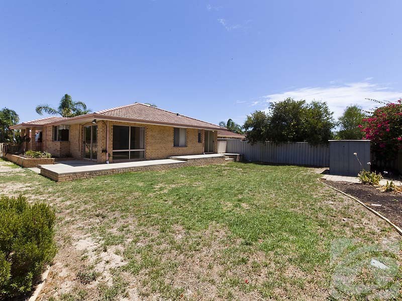 87 Strawberry Drive, Seville Grove WA 6112