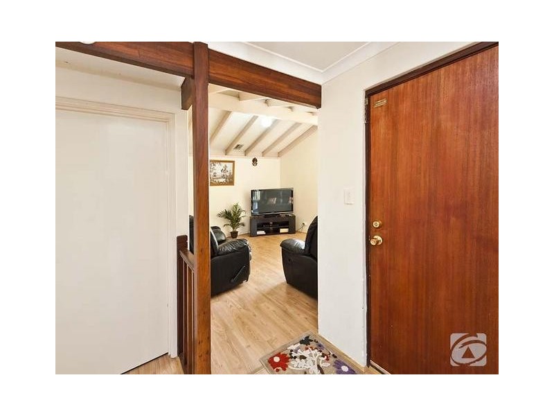 6 Greengage Court, Armadale WA 6112